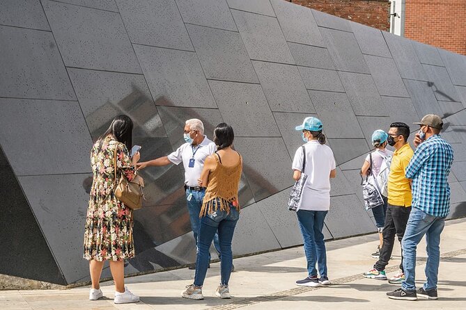 Pablo Escobar and Griselda Blanco Tour - Escobars Art Collection Building