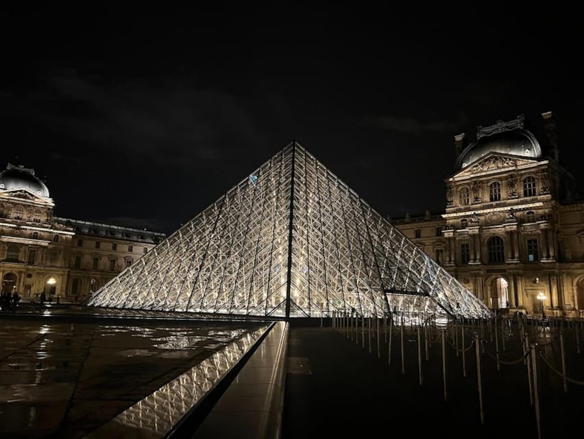 Paris: Guided Tour in Portuguese at the Louvre - Semi-Private - Inclusions