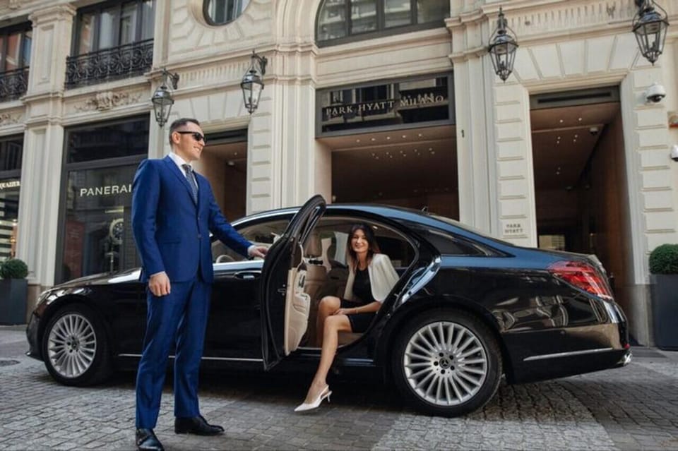 Paris : Private Premium Transfer to or From Le Pecq Cruise - Multilingual Chauffeurs