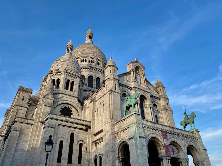 Paris: Secret Montmartre Smartphone Audio Walking Tour - Headphone and App Requirements