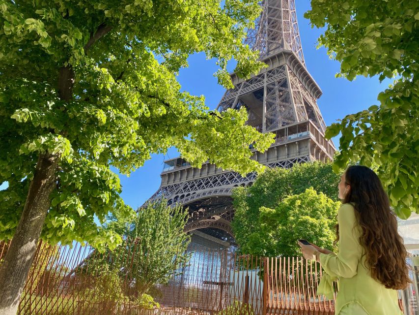 Paris: Smartphone Audio Walking Tour Around the Eiffel Tower - Technology Requirements