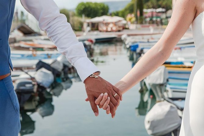 Photo Service Of Couple, Family And Vacation - Convenient Meeting and Pickup