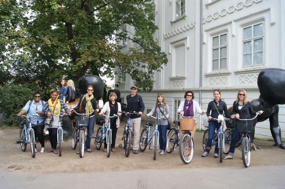 Prague: 2 Hours Guided City Bike Tour - Tour Experience