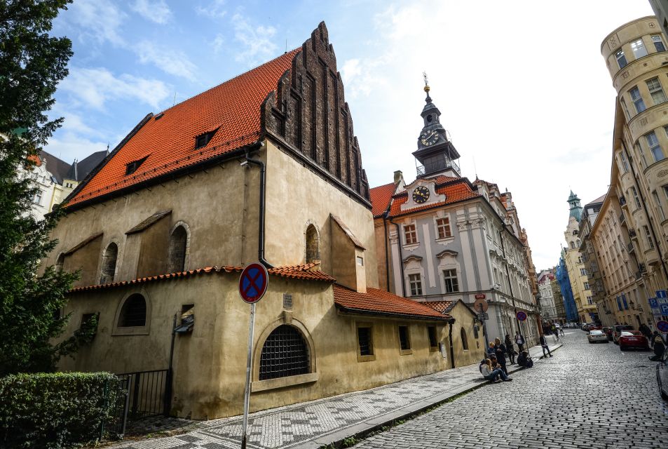 Prague: 3h Private Jewish Quarter Walking Tour, Coffee Incl. - Itinerary Highlights