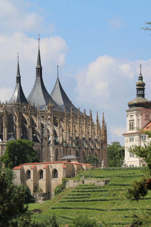 Prague: Kutná Hora and Bone Church With Round-Trip Transfer - Inclusions and Options