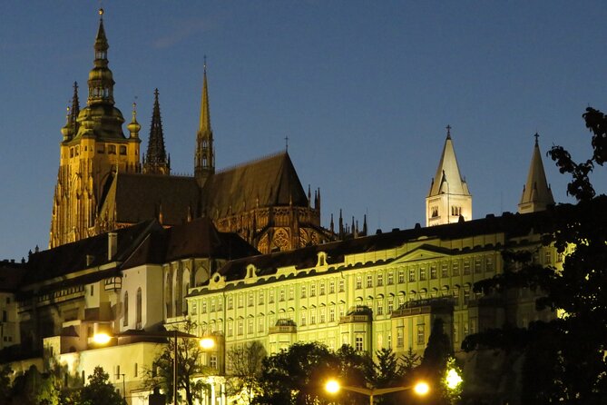 Prague Literary & Historical Tours - Comprehensive Route - Visiting Historical Sites