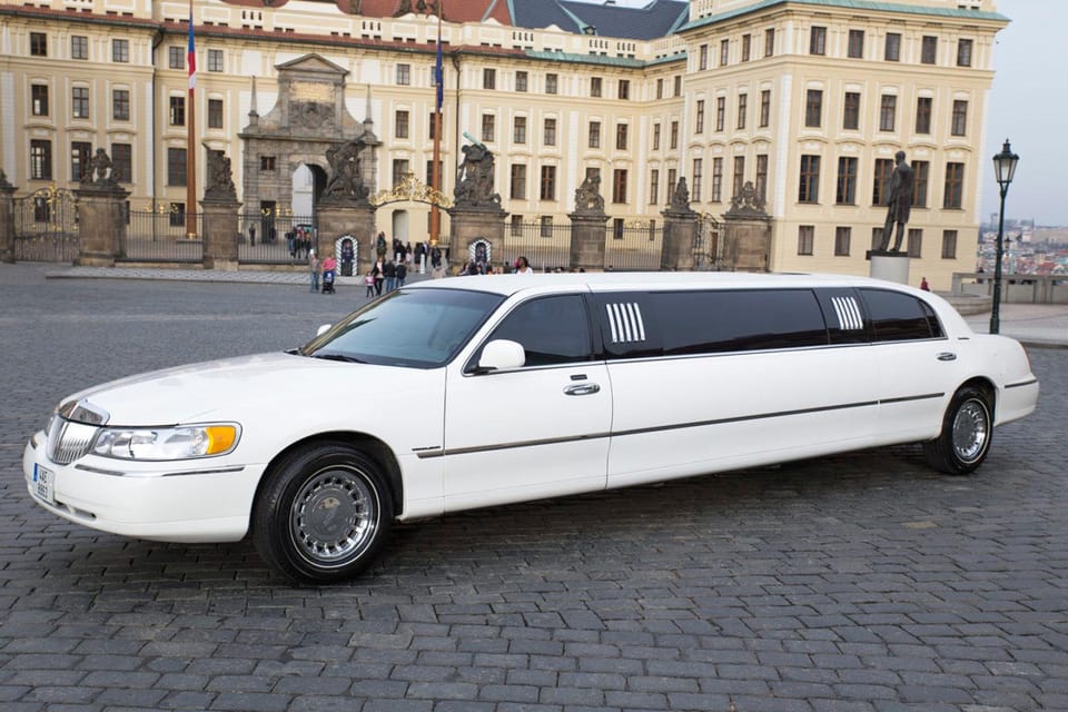 Prague: Private Party Lincoln Limo Transport - Lincoln Limousine Experience