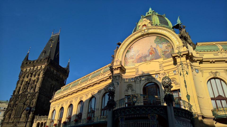 Prague: Vintage Car Ride and Walking Tour - Guide and Language Options