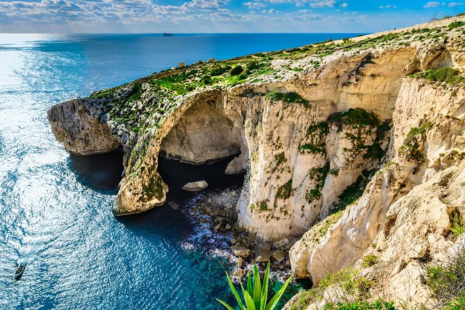 Prehistoric Temples and Highlights of the South Full-Day Tour - Meal Quality and Dining Service