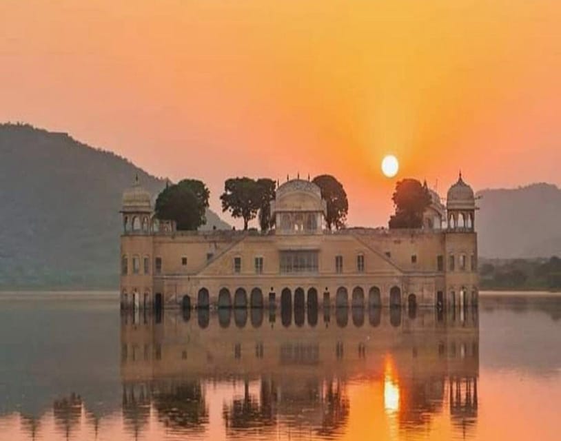 Private 2-Days Luxury Jaipur City Tour With Pushkar Tour - Itinerary: Day 1 - Jaipur