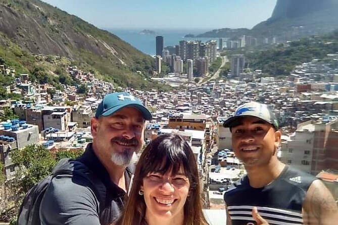 Private 2-Hours Sightseeing Walking Tour in Rocinha and Moto-Taxi - Experience Highlights