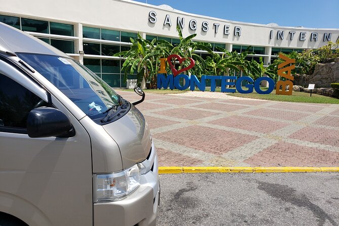 Private Airport Transfers To Negril Hotels and Villas - Pickup and Drop-off Logistics