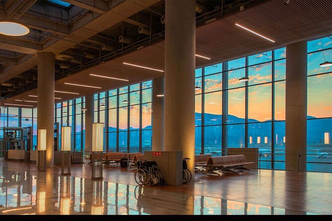 Private Arrival Transfer: Dalaman Airport to Marmaris and Icmeler Region Hotels - Vehicle Details and Amenities