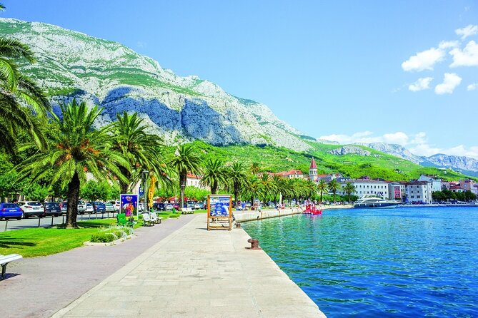 Private Arrival Transfer: Split Airport to Split, Trogir, Makarska,Tucepi and Baska Voda Hotels - Vehicle and Accessibility