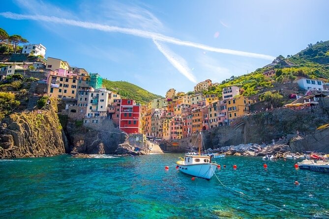 Private Boat Tour Along the Cinque Terre - Sights and Attractions