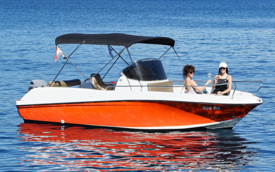 Private Boat Tour Tailor-Made 6h-All Inclusive - Included Amenities