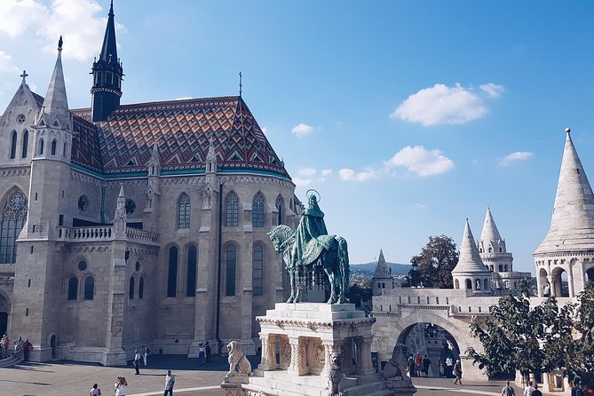 Private Car Transfer From Prague to Budapest With 2 Hour Stop - Vehicle and Driver Specifications