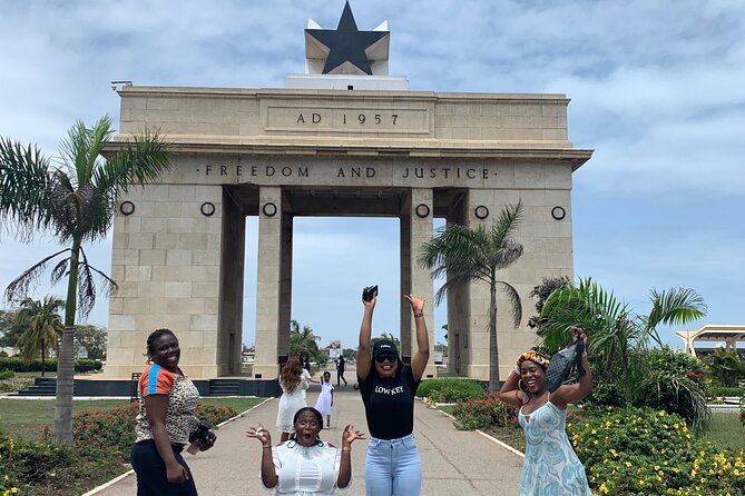 Private City Tour in Accra With Hotel Pickup and Lunch - Meeting and Pickup Details