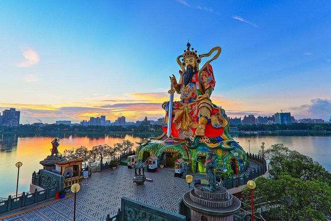 Private Classic Kaohsiung Day Tour - Meeting and Pickup Options