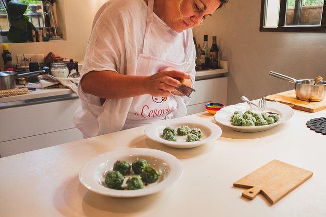 Private Cooking Class at a Cesarinas Home in Pisa - Culinary Expertise of the Cesarina