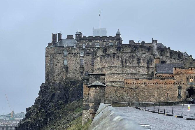 Private Executive Edinburgh Airport Transfers to Edinburgh City - Pickup and Transportation Logistics