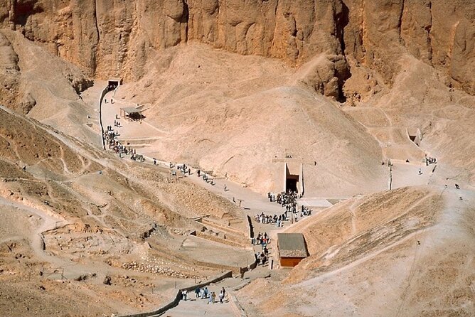 Private Full Day Tour of Luxor West Bank Tombs and Temples - Transportation and Comfort