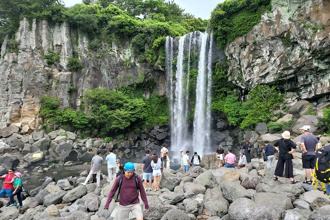 Private Half Day South and West Tour in Jeju Island - Attractions and Itinerary