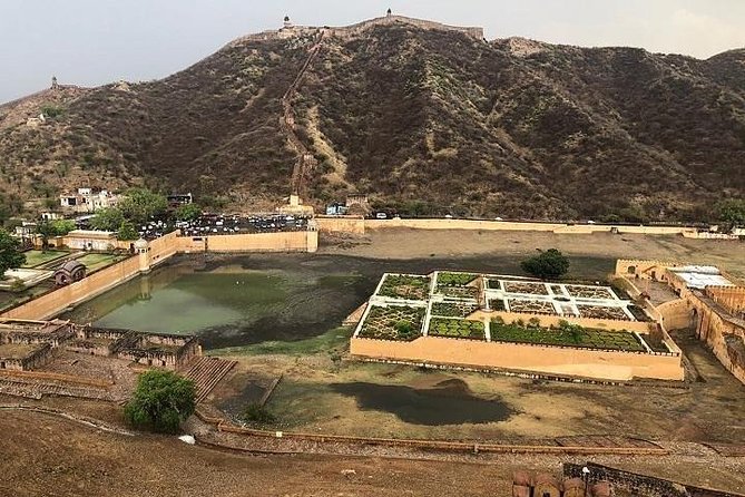 Private Jaipur Tour With Amber Fort From Delhi By Luxury Car - Meeting and Pickup Details