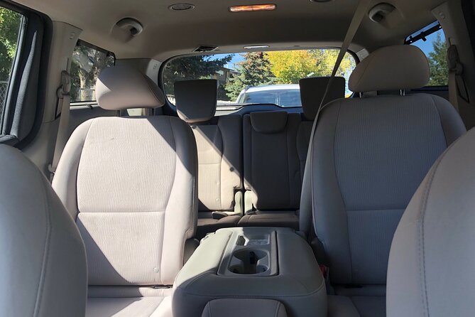 Private Minivan Calgary Ski Transfers - Banff, Lake Louise, Fernie, Golden - Pickup and Meeting Point