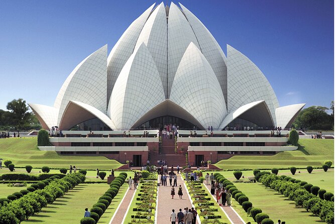 Private Old and New Delhi Full-Day Tour With Akshardham Temple - Discovering New Delhi