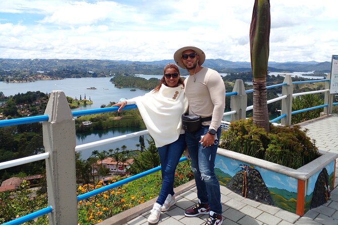 Private Peñol-Guatape Tour: With Lunch and Boat - Panoramic Views of Peñol