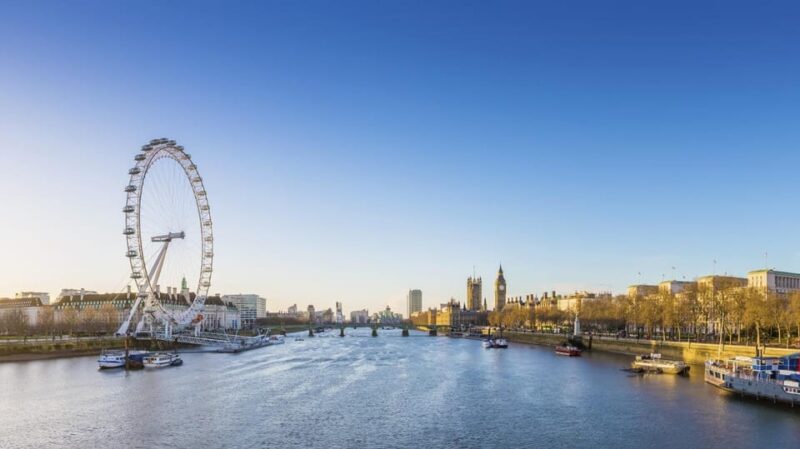 Private Round-trip Transfer: From Heathrow Airport ↔ Windsor - Vehicle Options