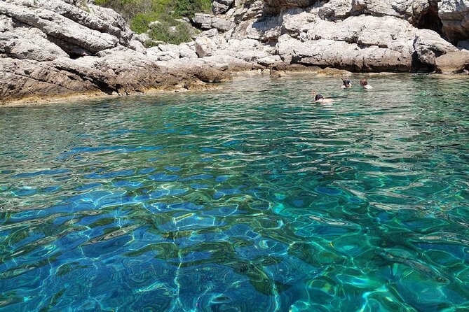 Private Speedboat Tour- Blue Cave, Sandy Beaches and Snorkelling - Sipan Island