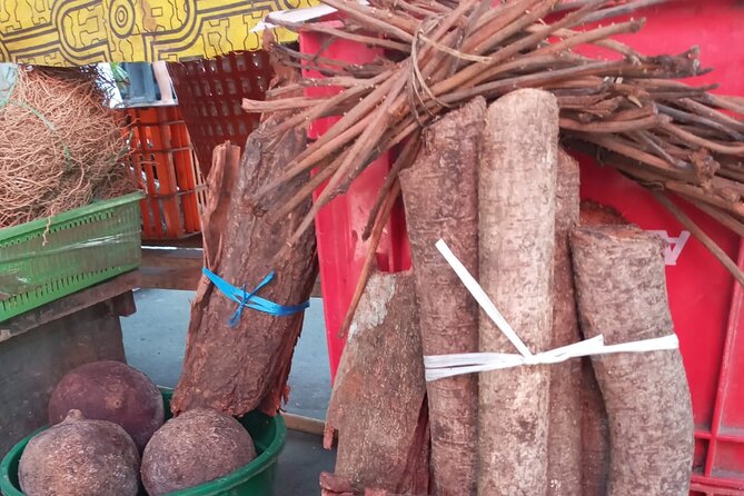 Private Tour in Belen Market, Floating City and Amazon River - Meeting and Pickup