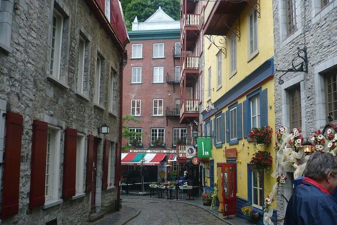 Private Tour: Quebec City Walking Tour - Experience With Local Guides