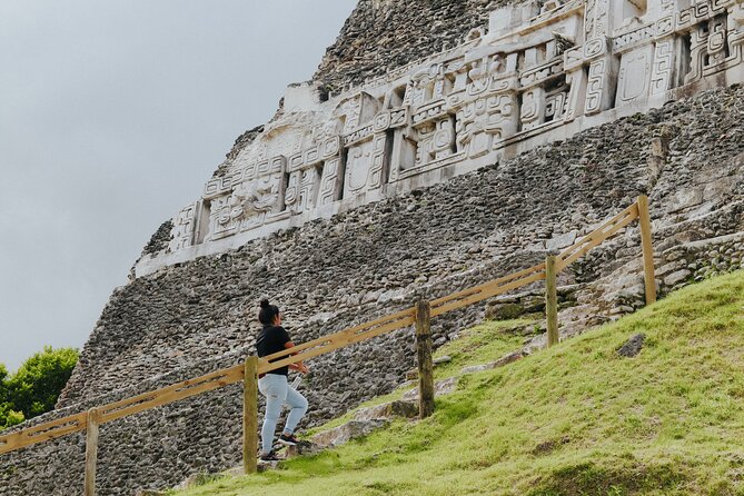 Private Tour to Maya Sites Xunantunich and Cahal Pech - Cahal Pech Features