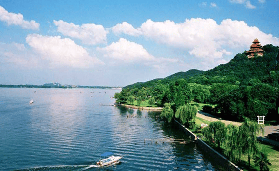 Private Tour to Wuhan Yellow Crane Tower &East Lake by Ferry - Starting and Meeting Point