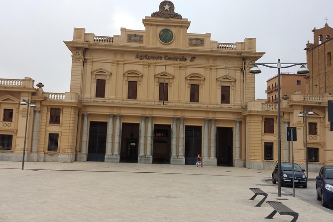 Private Transfer Round Trip Catania Airport Taormina Giardini Naxos Letojanni - Vehicle and Driver Details