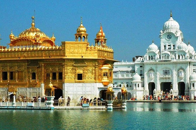 Private Wagah Border Drama and the Golden Temple With Transfer - Golden Temple Experience