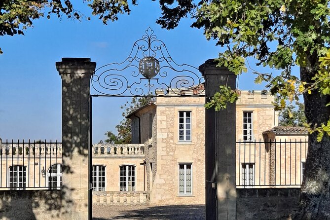 Private Wine Lovers - Super St Emilion - Behind the Scenes Visits Top Chateaux and Medieval Town - Inclusions and Logistics
