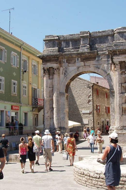 Pula: Old Town Walking Tour for Foodies With Dinner and Wine - Itinerary Details