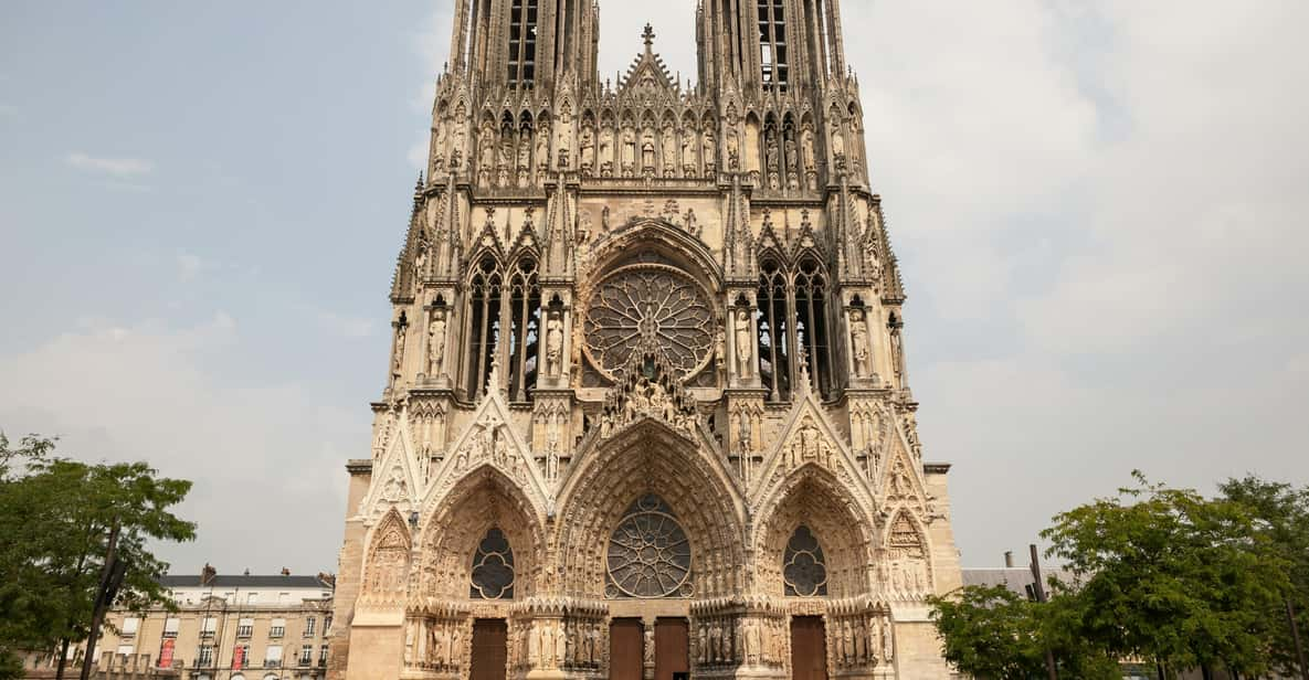 Reims: Self Guided Tour of Cathedral of Notre Dame De Reims - Navigating the Cathedral