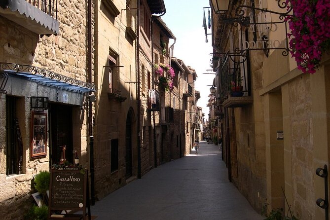 Rioja Wine Region With Visit to Winery & Vitoria-Gasreiz - Winery Tour and Tasting Experience