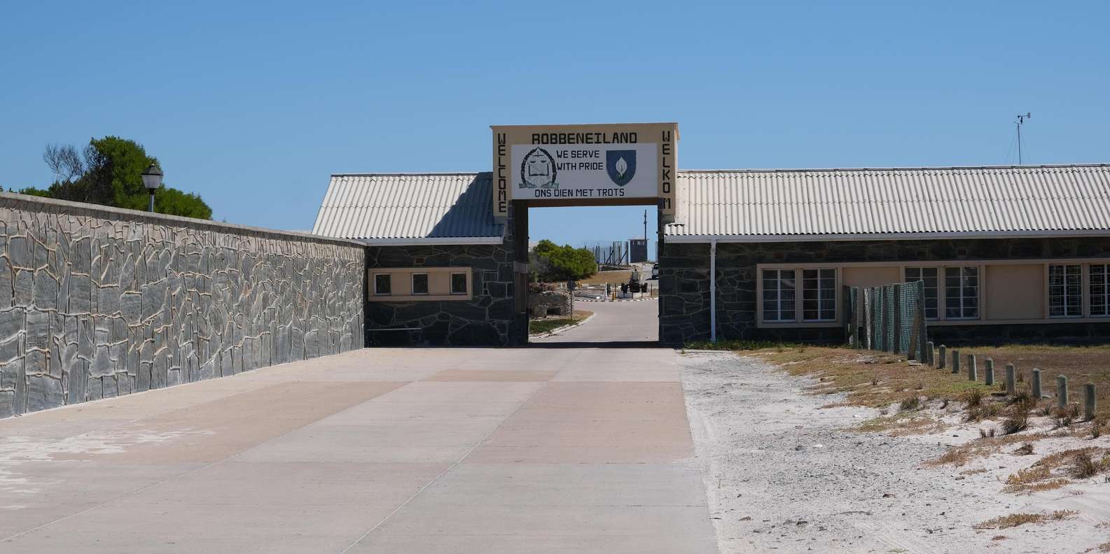 Robben Island, Kirstenbosch and Groot Constantia Tour - Indulging in Groot Constantias Winemaking