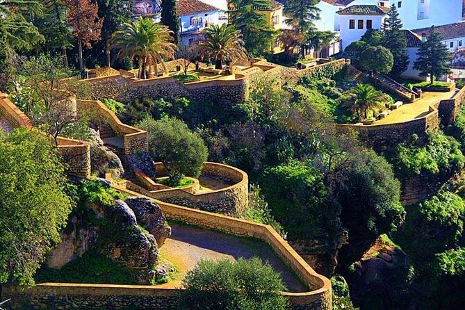 Ronda Historical Walking Tour With Bullring Entrance - Tour Experience