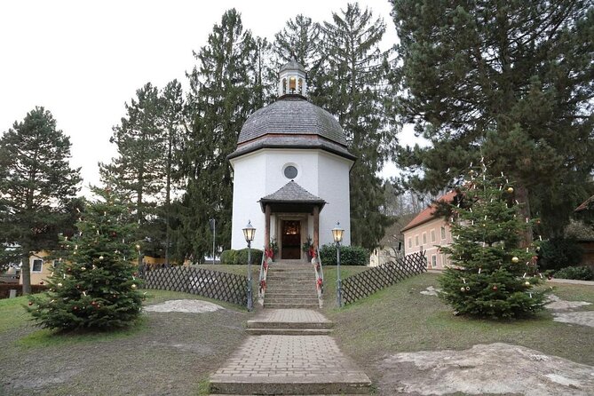 Salzburg Christmas Eve Tour to the Silent Night Chapel - Visiting the Chapel