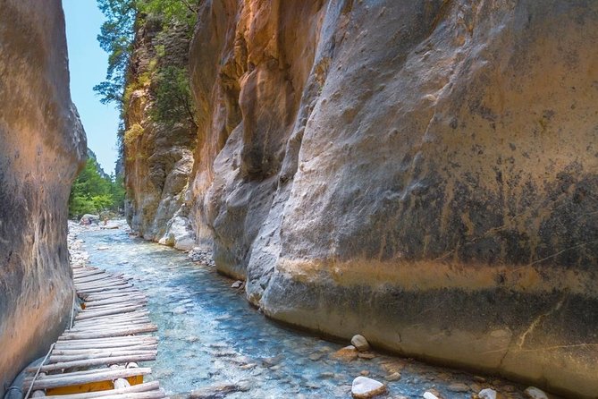 Samaria Gorge Hiking Day Tour From Rethymno - Hiking Experience and Expectations