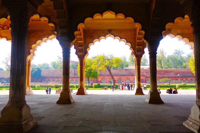 Same Day Taj Mahal and Agra Tour From Pune With Return Flights - Inclusions and Amenities