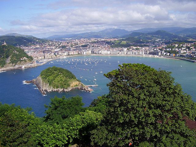 San Sebastian: Hop-On Hop-Off City Tour Bus - Itinerary and Stops