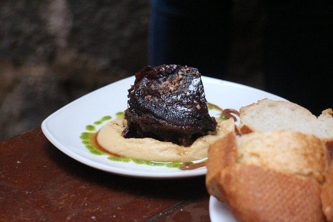San Sebastián Walking Dinner Tour With Basque Bites - Convenience of Navigating the Old Town